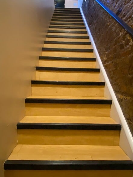 Stairs entering property hardwood throughout - 17 N 17th St
