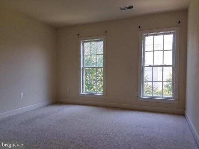 Building Photo - 410 Robena Way