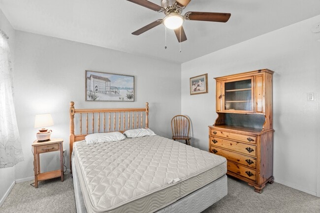 Building Photo - 103 Racquet Pl