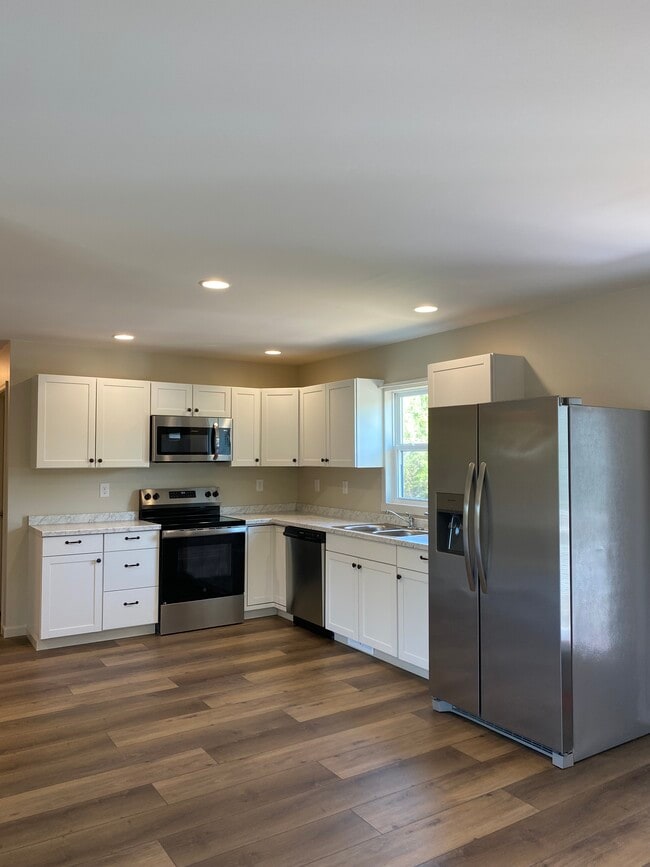 Building Photo - 2321