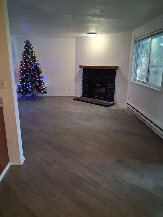 Building Photo - VAL1819