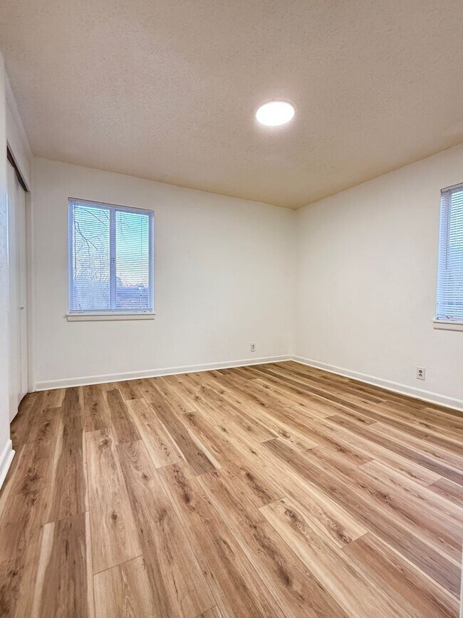 Building Photo - Beautifully Remodeled 3BR Home Near UALR & S University Ave – Modern Upgrades + Fenced Yard!