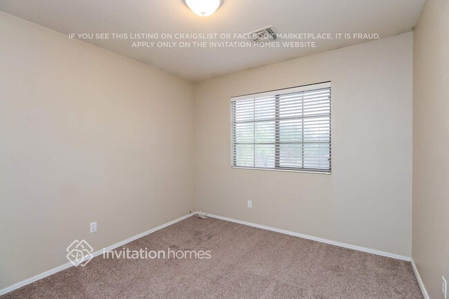 Building Photo - 1443 E Julep St