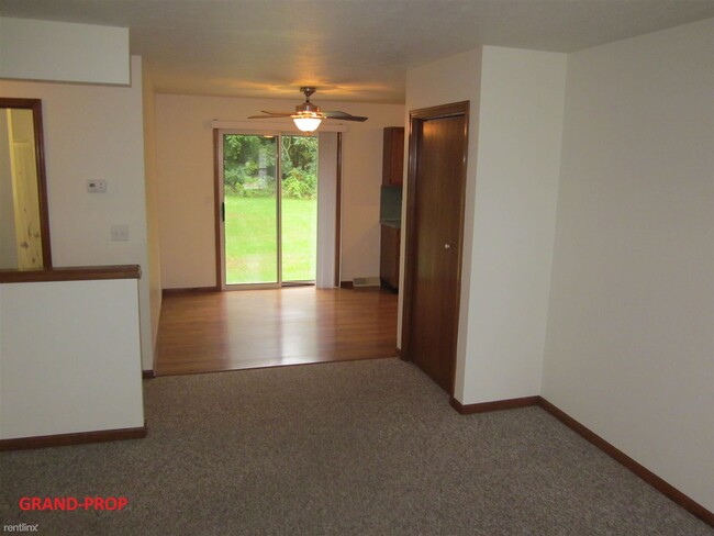 Building Photo - 3 br, 2 bath Duplex - 6970 Clyde Park Aven...