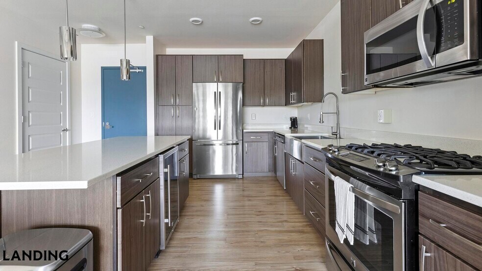 Building Photo - 11505 NE Yacht Harbor Dr