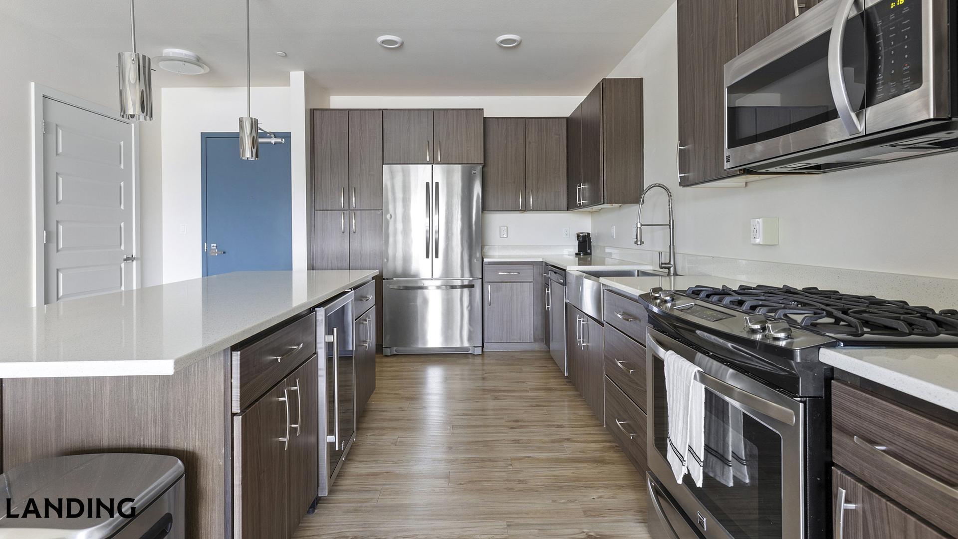 Building Photo - 11505 NE Yacht Harbor Dr