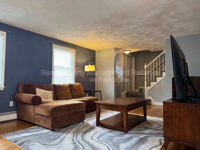 Building Photo - 14 Ravenna Ave