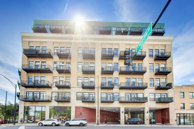 Building Photo - 1645 W Ogden Ave