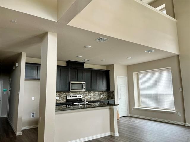 Building Photo - 3100 Solana Cir