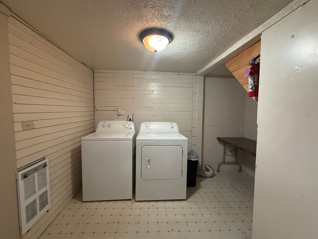 Building Photo - 309 N Emerson Ave