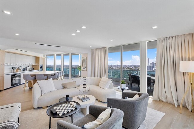 Building Photo - 2127 Brickell Ave