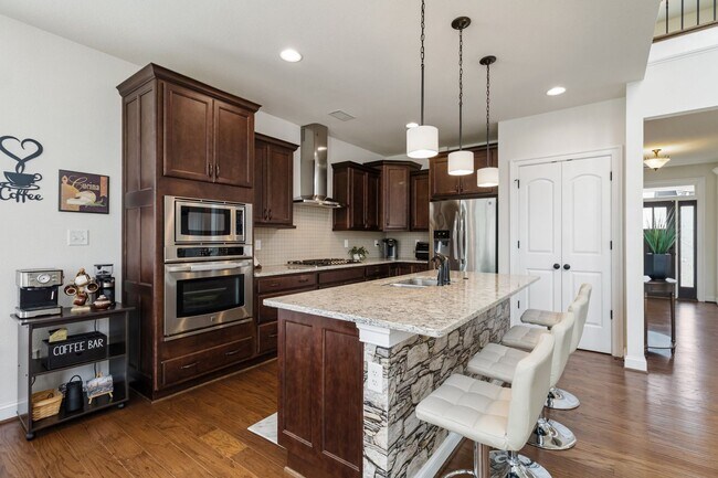 Building Photo - 5 Bedroom 3.5 bath home in Hickory Landing