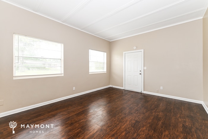 Building Photo - 6316 Solandra Dr