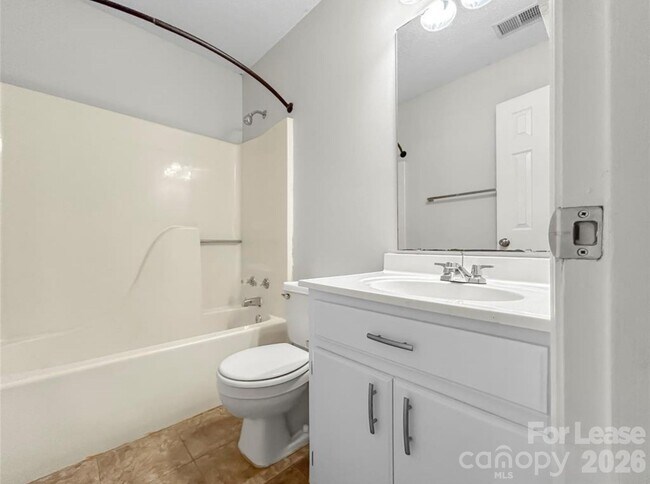 Building Photo - 5933 Ruth Dr