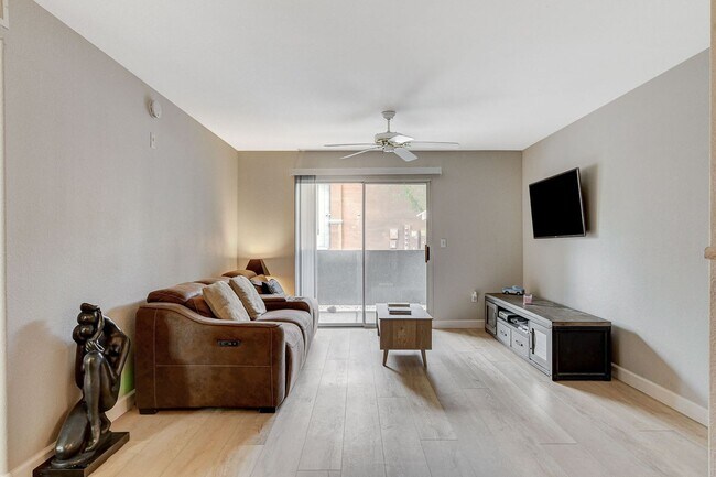 Building Photo - Chic & Convenient: Your Ground-Level Condo Retreat in Silverado Ranch