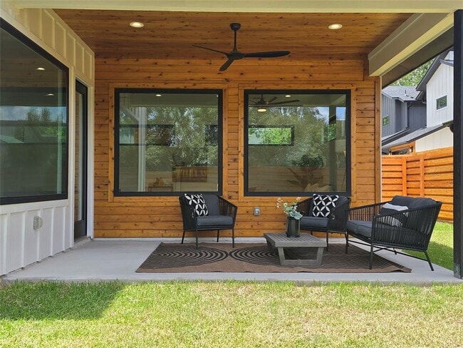 Building Photo - 5301 Grover Ave