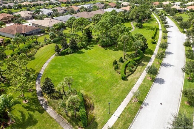 Building Photo - 4313 Beauty Leaf Cir