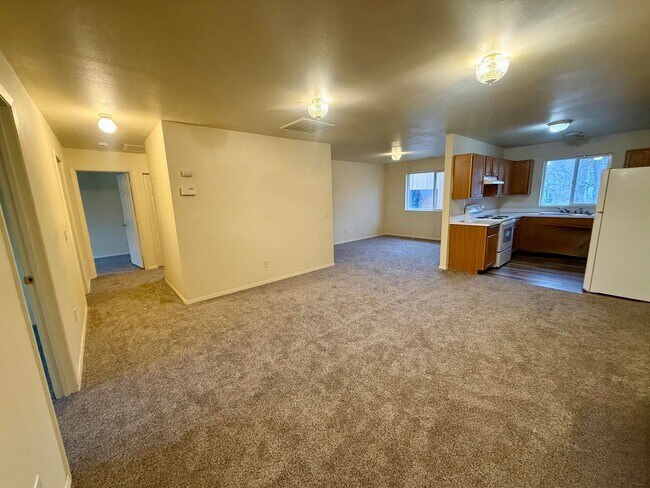 Building Photo - 1324 S 2nd St W