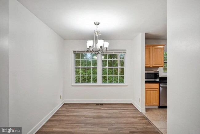 Building Photo - 14707 Bentley Square