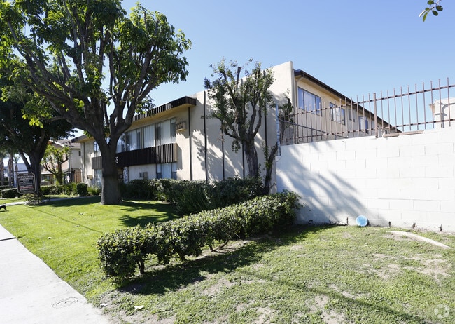 Building Photo - Sepulveda Apartments