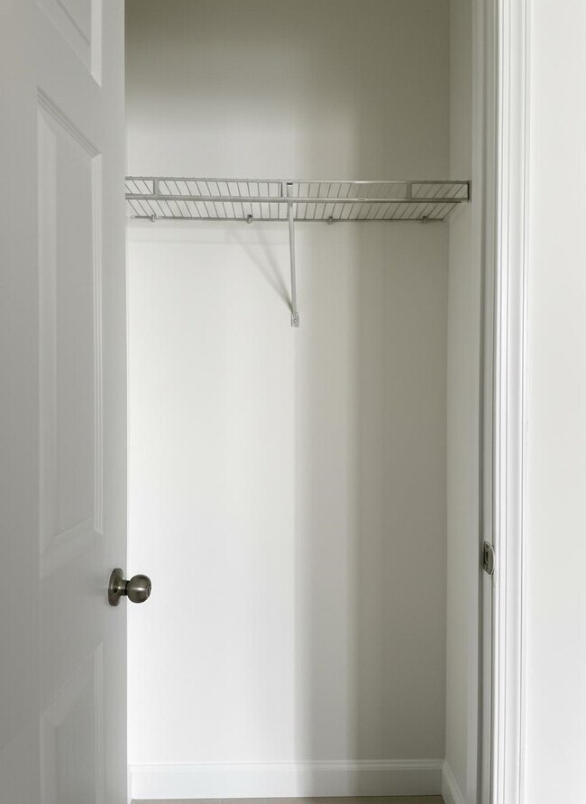 Building Photo - 190 Culver Ave