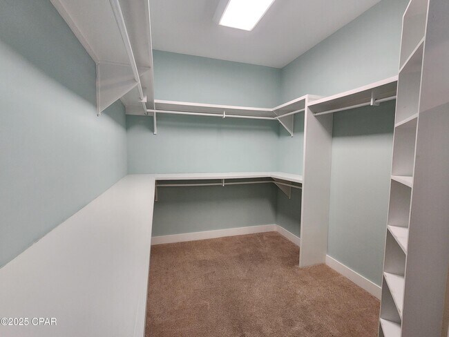 Building Photo - 3816 Mariner Dr