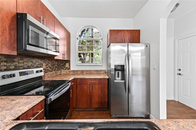 Building Photo - 5043 SW 140th Terrace