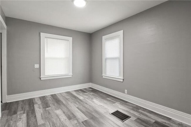 Building Photo - 691 Jefferson Ave