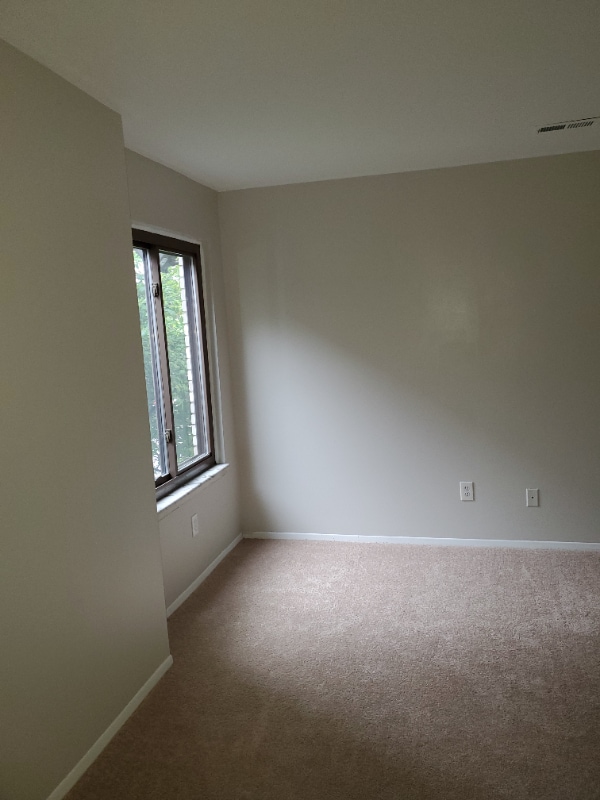 Building Photo - 31993 W 12 Mile Rd