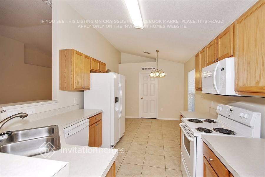 Building Photo - 159 Velveteen Pl