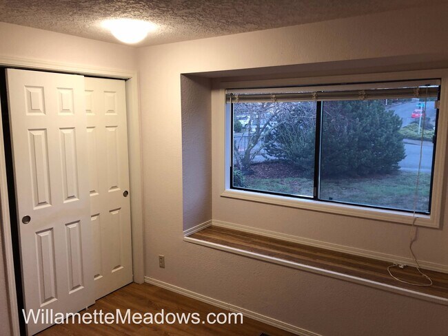 Building Photo - A Wonderfully Remodeled and Completely Updated 3 Bedroom, 2 Bath House with Geer Community Park i...