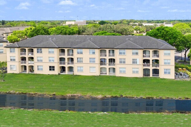 Building Photo - 2060 Greenview Shores Blvd