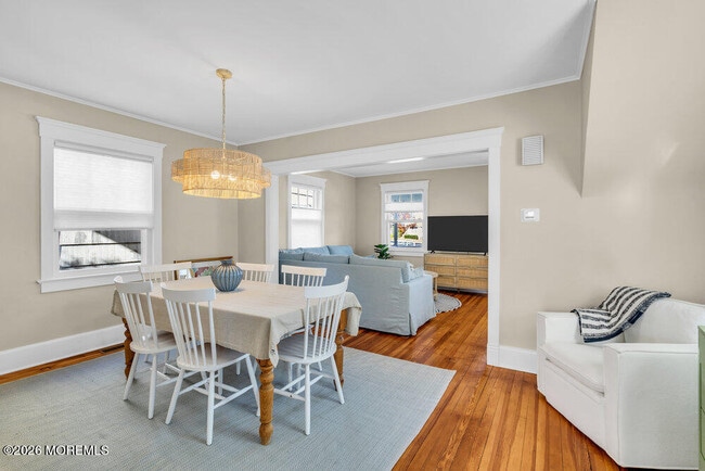 Building Photo - 435 Norwood Ave