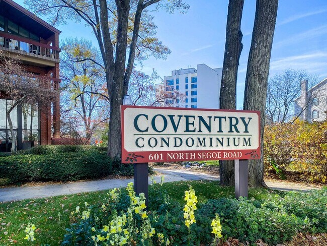 Building Photo - 601 N Segoe Rd