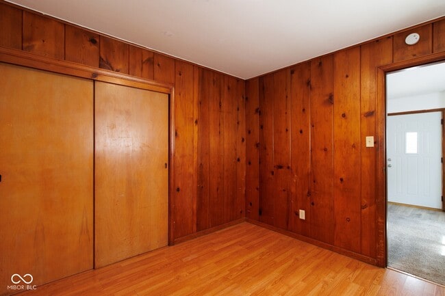 Building Photo - 1102 N Somerset Ave