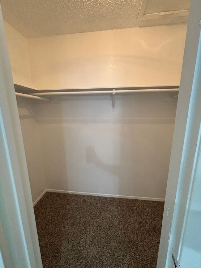 Building Photo - 2105 Courtney St