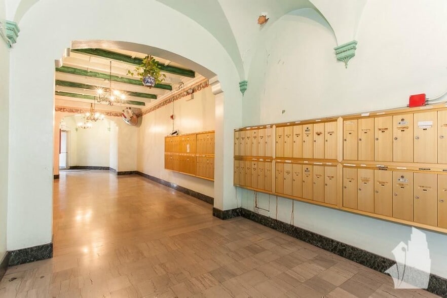 Building Photo - 2779 N Milwaukee Ave