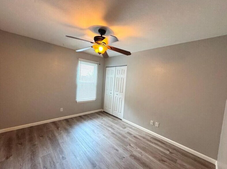 Building Photo - 3836 Clearwood Ct
