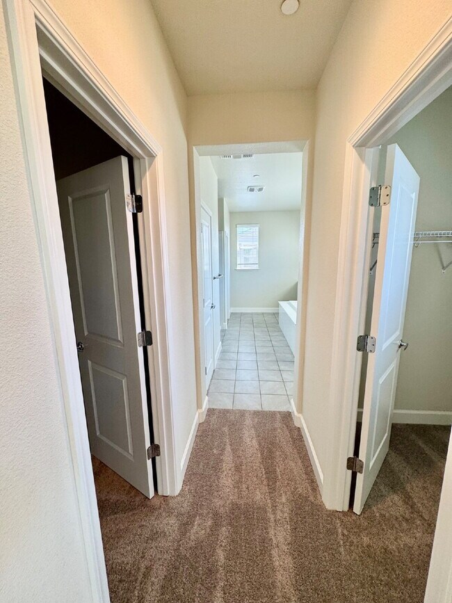 Building Photo - Freshly Painted 4 Bedroom Home with 3-Car Garage in Brentwood