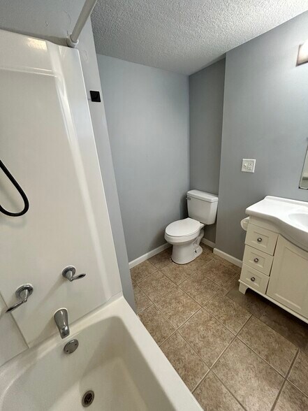 Building Photo - 2271 S Cost a Plenty Rd