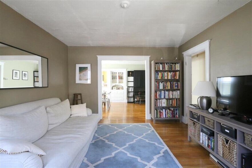 Primary Photo - 56 Standish St