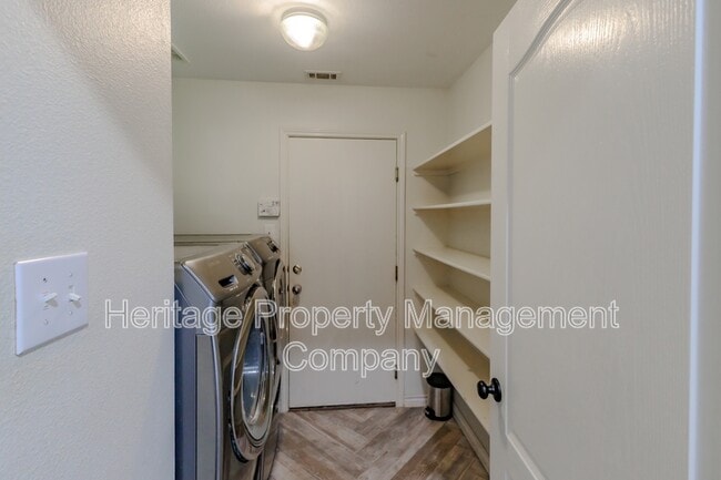 Building Photo - 26923 Trinity Heights