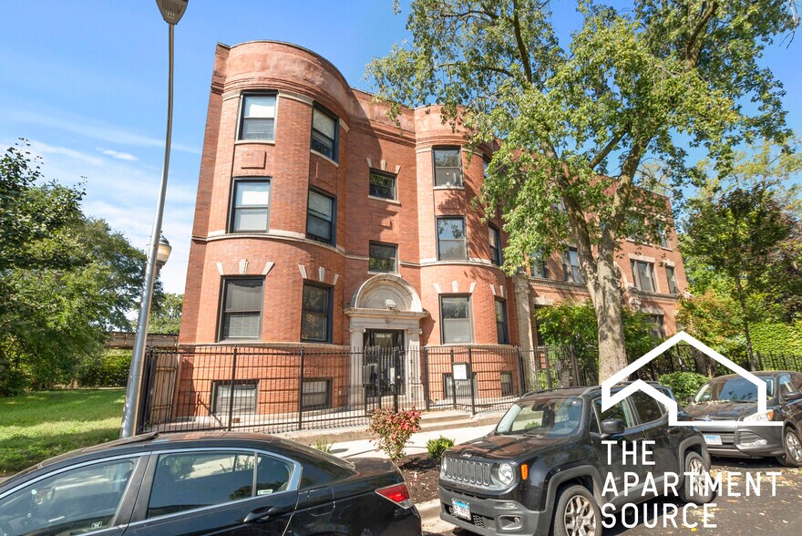 Building Photo - 4010 S Calumet Ave