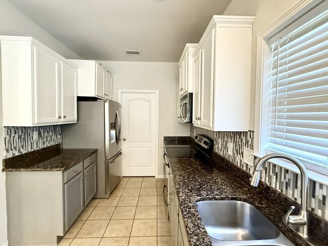 Building Photo - 3821 Branford Ct