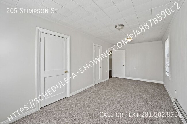 Building Photo - 205 Stimpson St