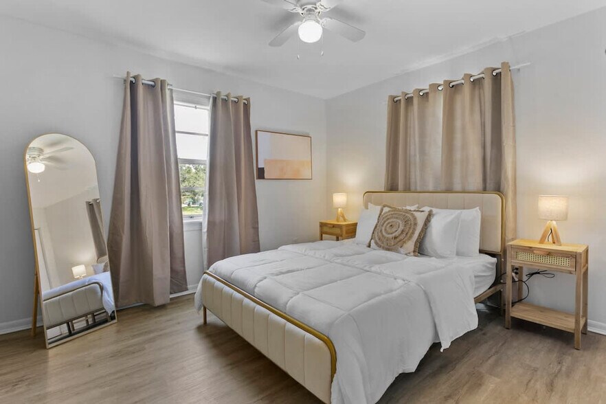 Building Photo - 2401 Gordon St