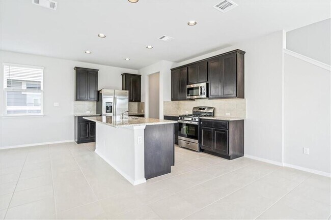 Building Photo - 179 Living Reef Dr