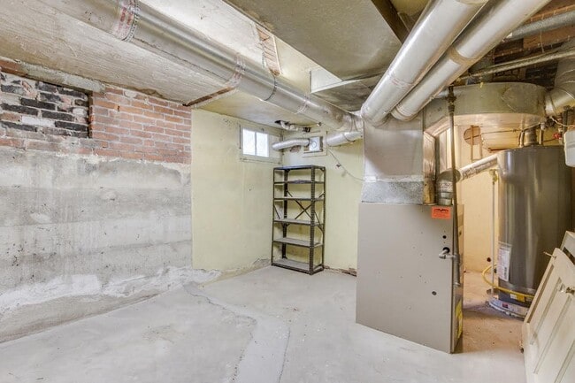 Building Photo - 3703 S Sherman St