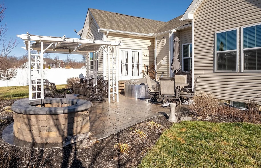 Building Photo - 700 Ferguson Ave