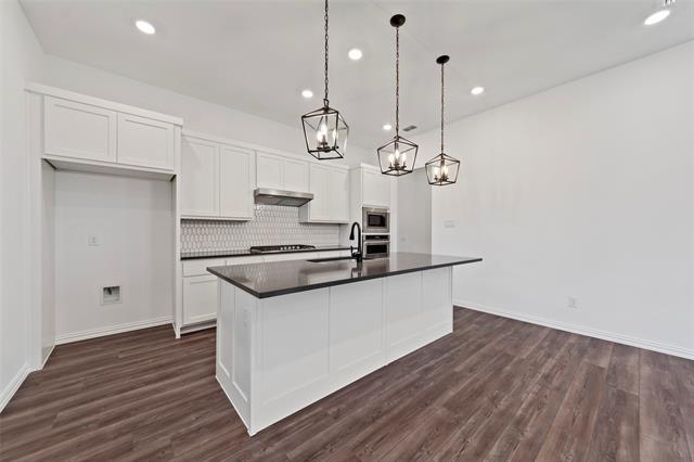 Building Photo - 3308 Sarala Ct